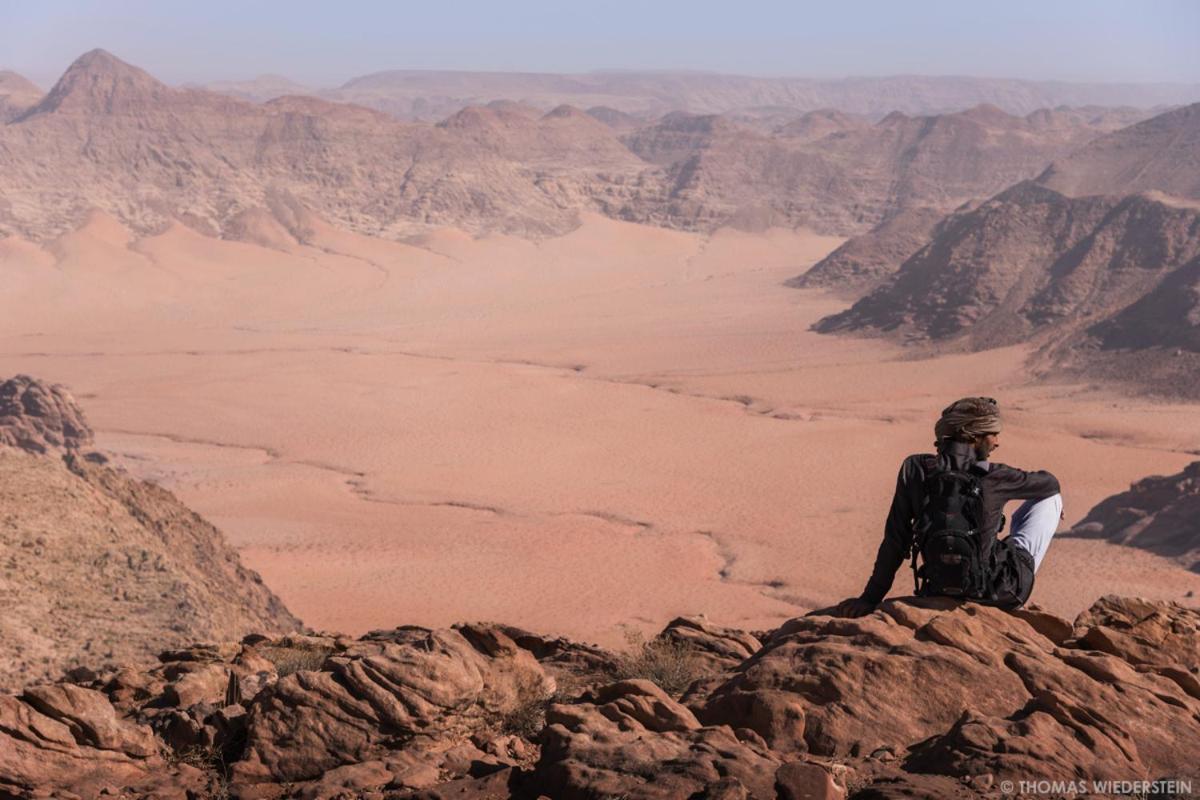 Hotel Bedouin Stylelife Camp Wadi Rum Esterno foto