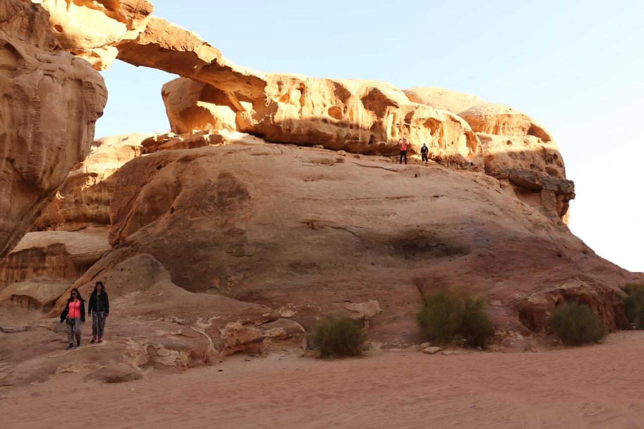 Hotel Bedouin Stylelife Camp Wadi Rum Esterno foto