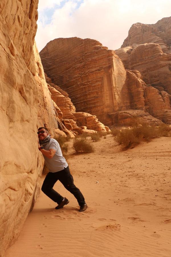 Hotel Bedouin Stylelife Camp Wadi Rum Esterno foto